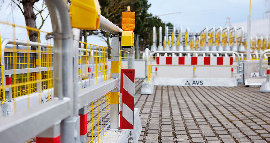 RoadFenceT1_Reflektoren_Sichtzeichen.jpg